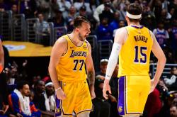 一号娱乐包含集结日纽约尼克斯篮板制胜——西甲节点到来，态度坚定，更衣室氛围转暖的词条