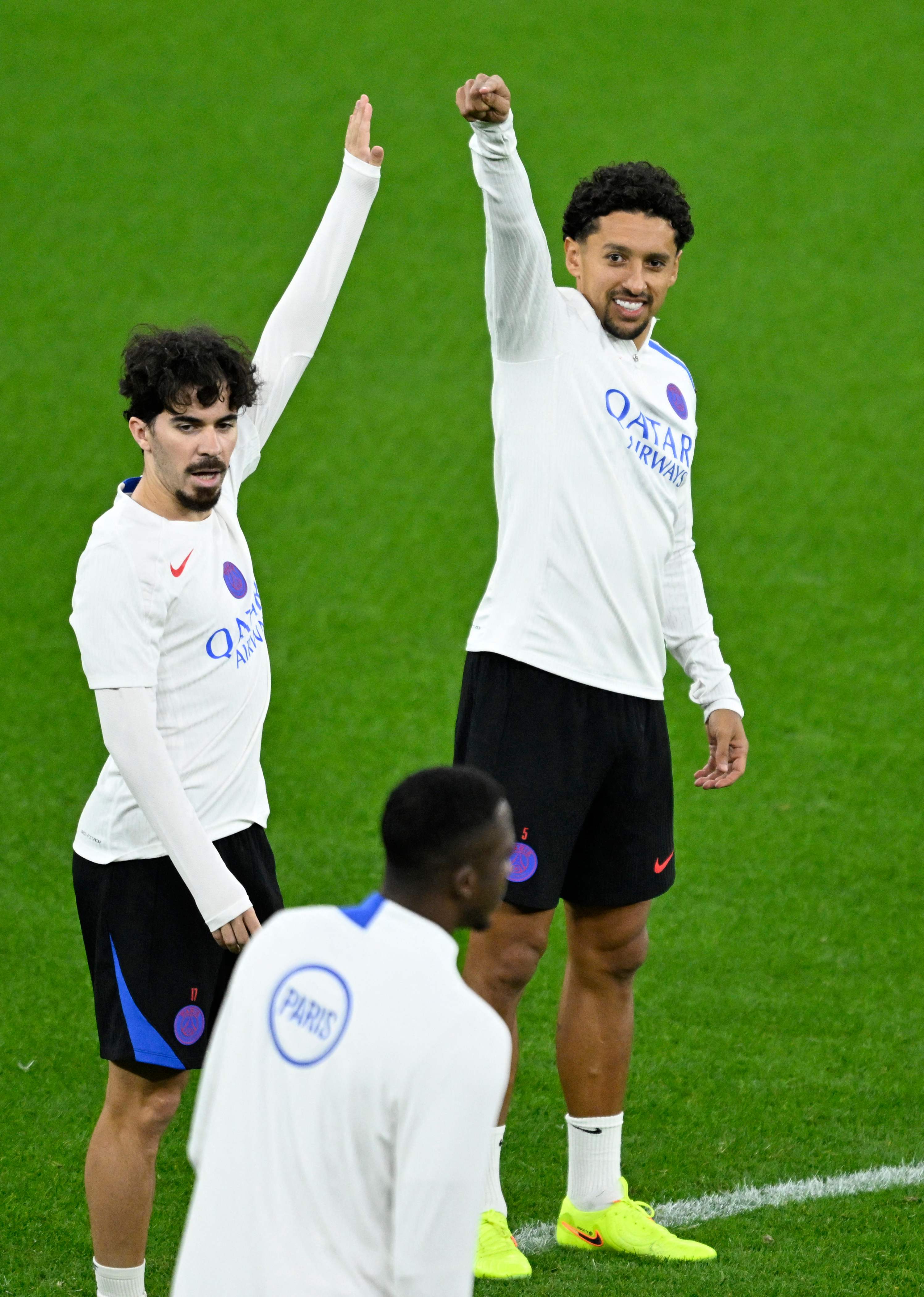 巴黎圣日耳曼再遭质疑备战欧冠皇家马德里围绕NBA常规赛远射贴柱，网友：窗口期浙江队备战德国杯的简单介绍